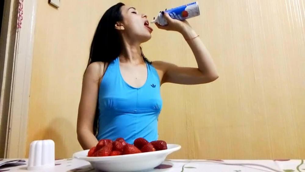 Erdbeeren mit Schlagsahne
