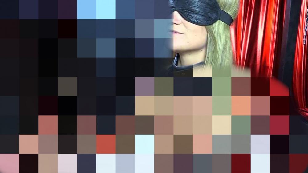 Studentin Aira 24j. beim BDSM Sklaven-Casting - Teil 2 von 3