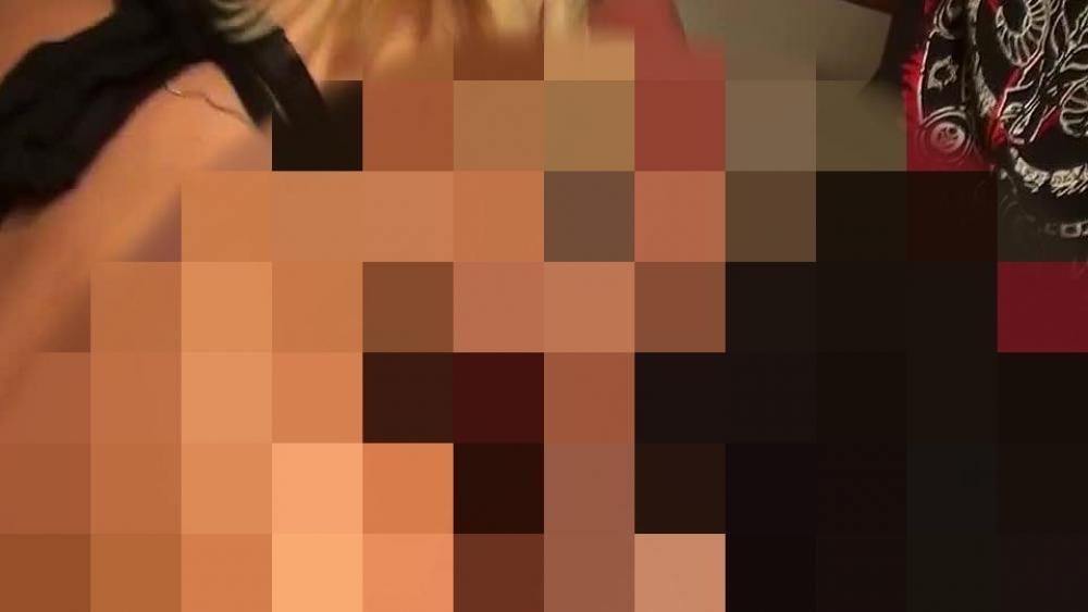 Alter genervt-zu zweit den Schwanz entsaftet