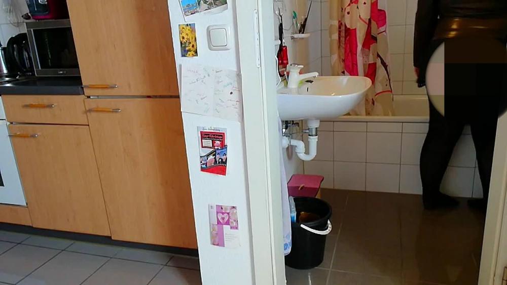 Nach dem Pinkeln wird abgewischt