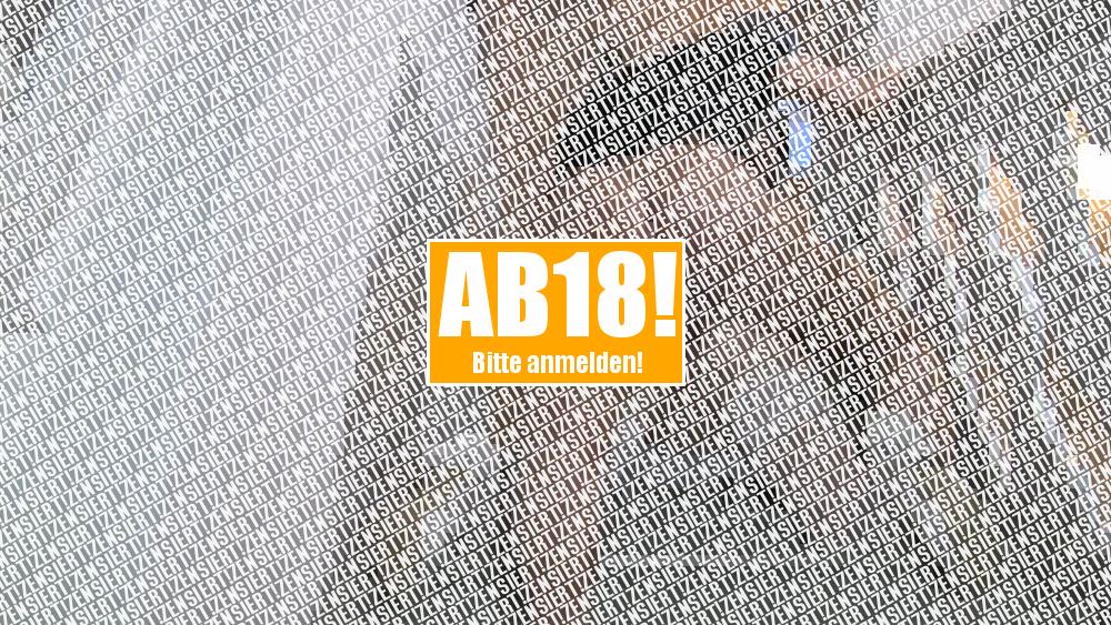 notgeile Ehestute auf der Treppe anal gebumst (AO)