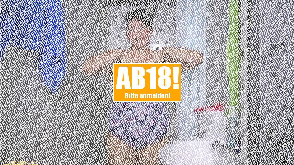 Im BADEANZUG unter der DUSCHE