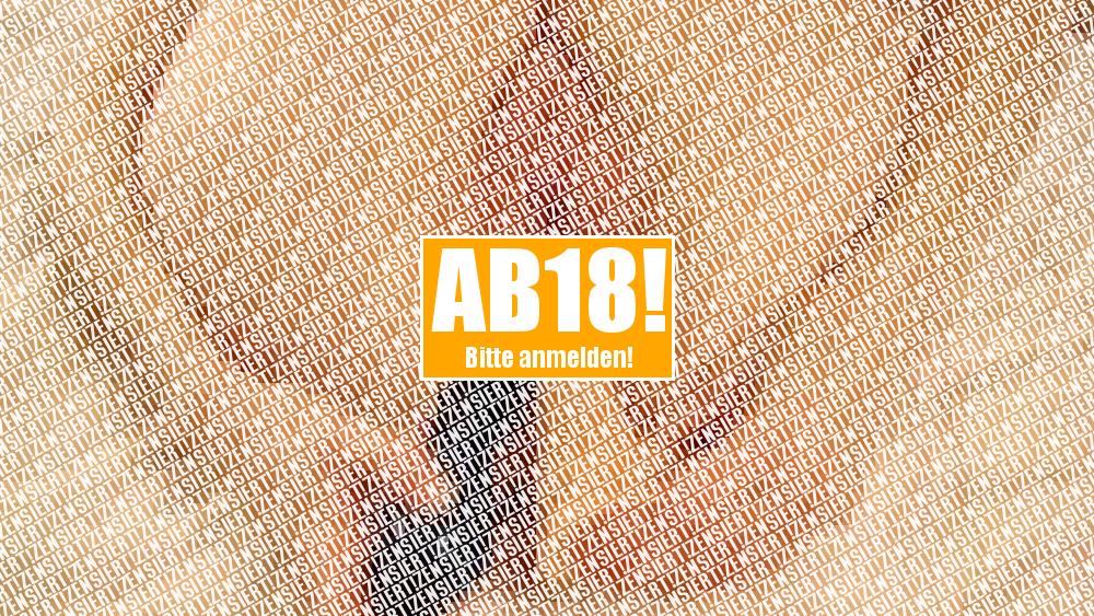 Anal Dildo und zwei Dildos im Arsch