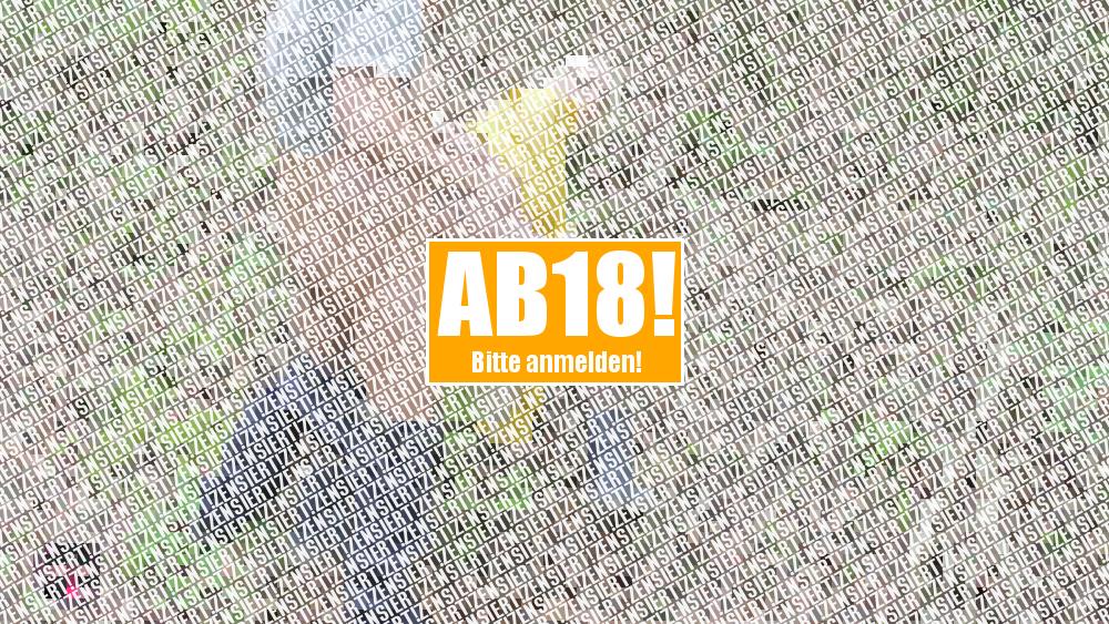AO Outdoorfick in Nylons und Gummistiefeln und Regenmantel