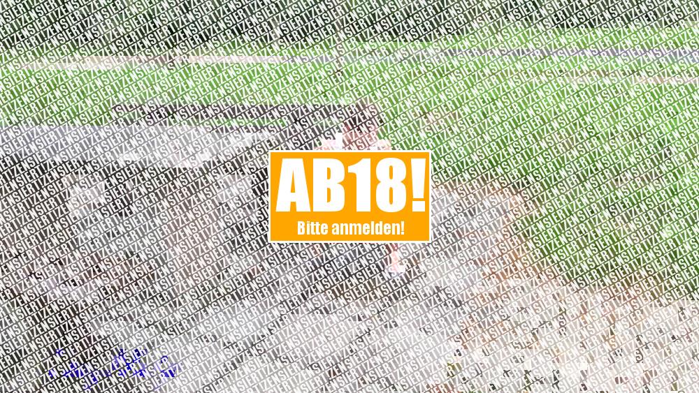 Pissen neben der Autobahn