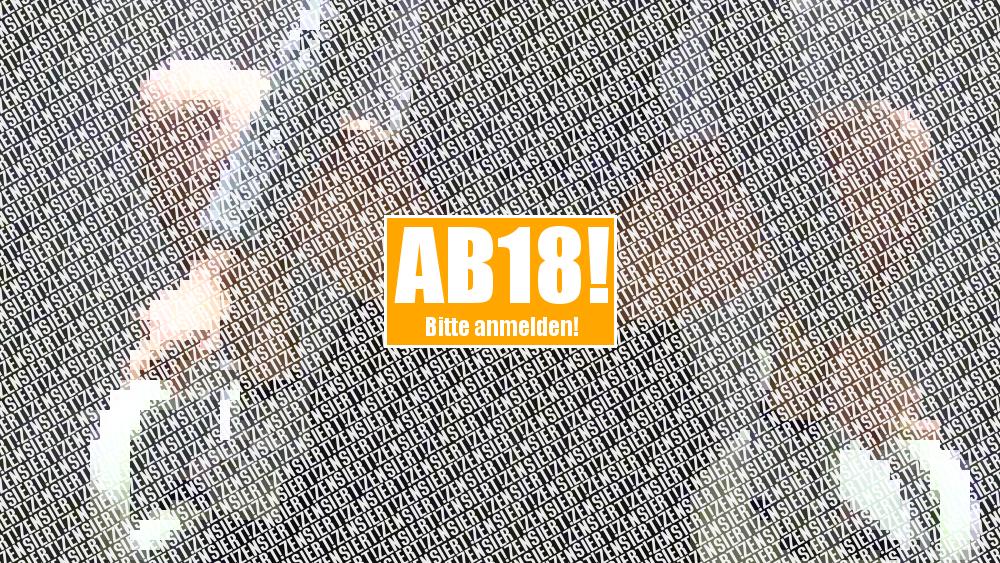 abgepisst auf dem WC eines Fastfoodrestaurants
