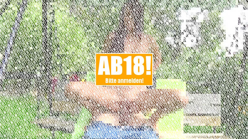 Mit meinem Schulfreund in Omas Garten