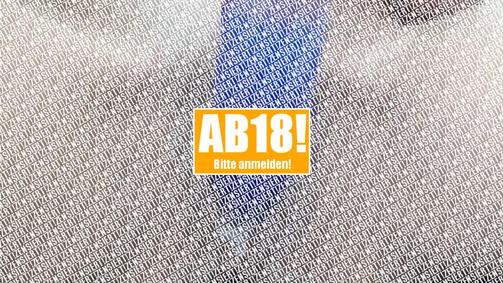 Mit riesen Dildo zum abspritzen gebracht