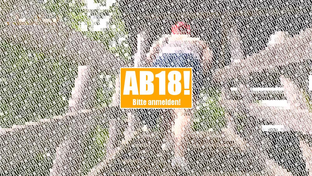 Auf dem Aussichtsturm masturbiert