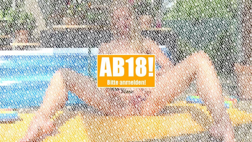 Mit einem Wasserschlauch