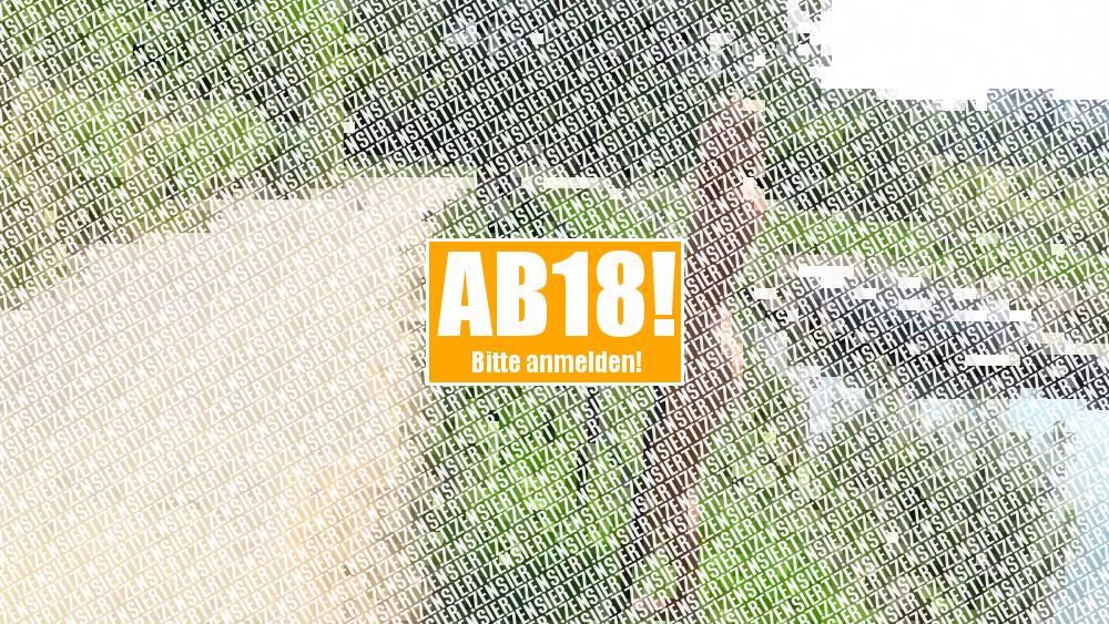 Nackt im Park, bereit zum Arschfick