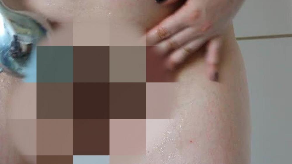 In die Dusche gepisst und rasiert