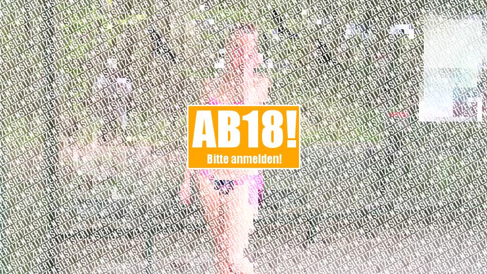 Ultra Public! An der Bushaltestelle gefickt!