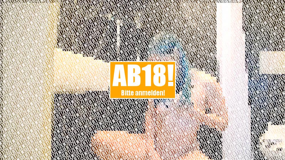 Mit neuem Toy in der Hoteldusche!