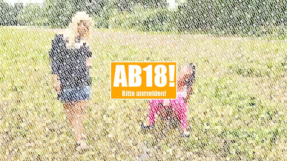 Hot-Svenja beim Pissen zugeguckt!