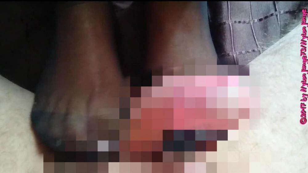 Sexy Vorspiel mit MILF ** Nylon Feet **