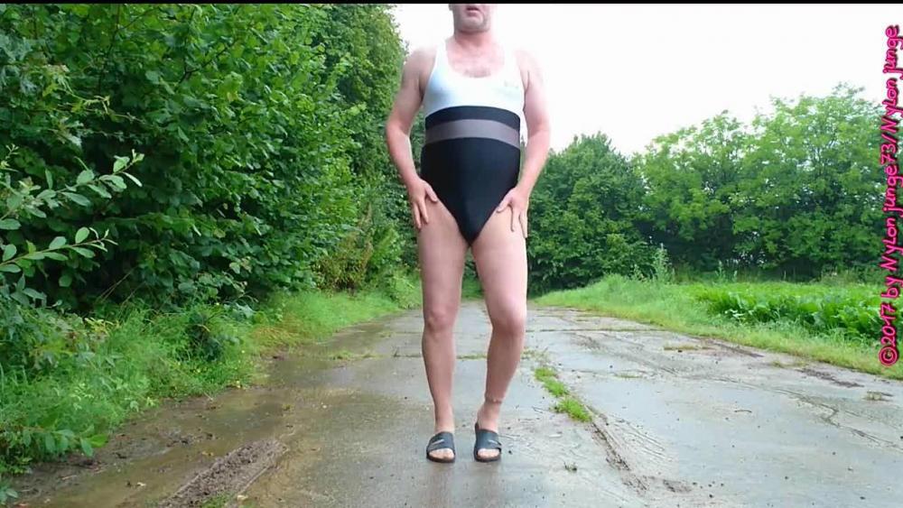 Posing im Badeanzug ** Outdoor **