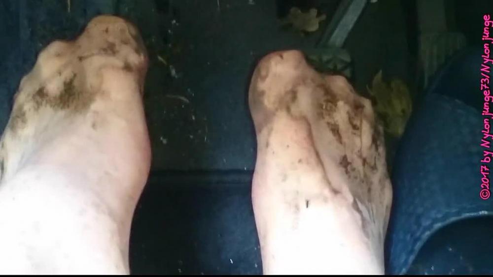 Dreckige Nylonfüsse im Auto ** Pedal Pumping **