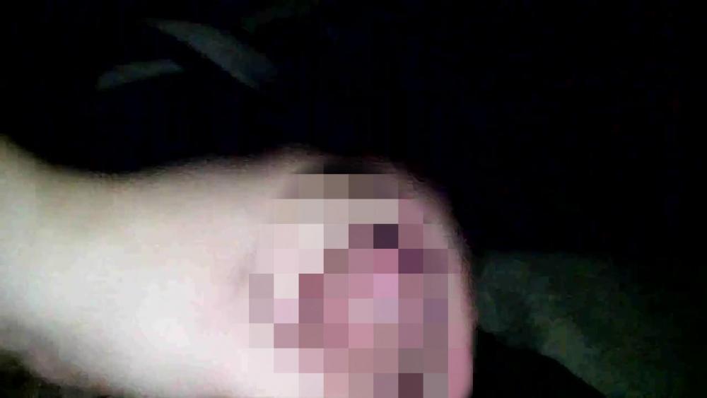 Handjob mit dominanten ton