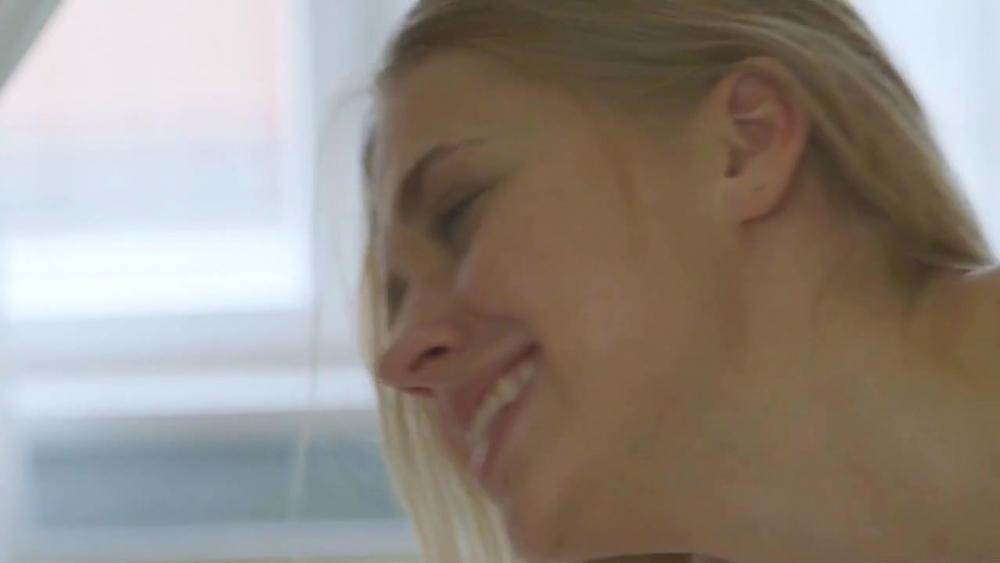 Mir wird in Strapsen die Arschfotze zerfickt!