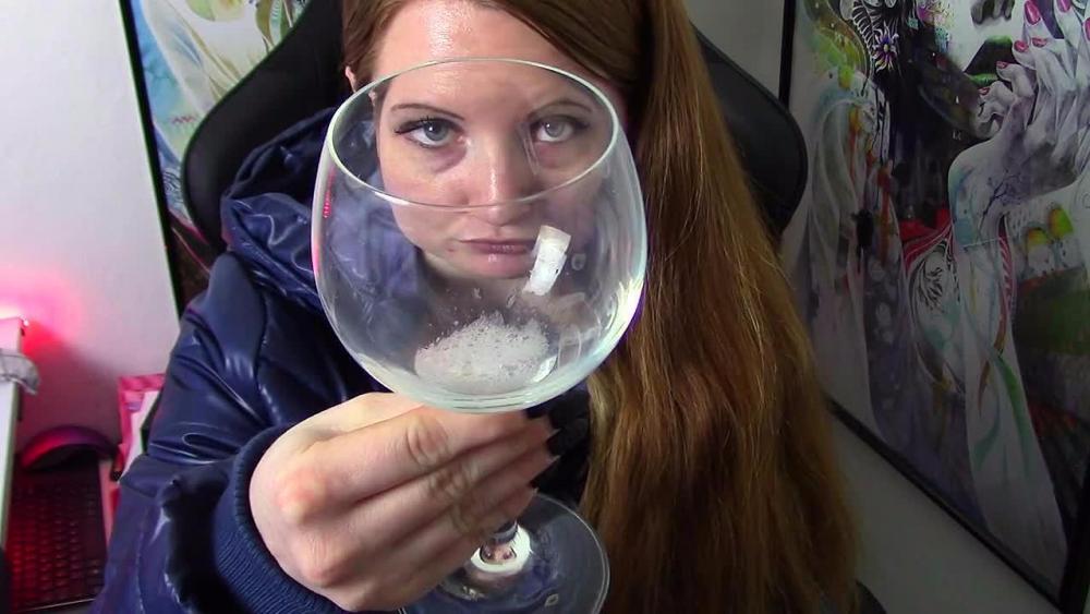 Spuckdominanz sowie Haarfetisch mit Dirty Talk