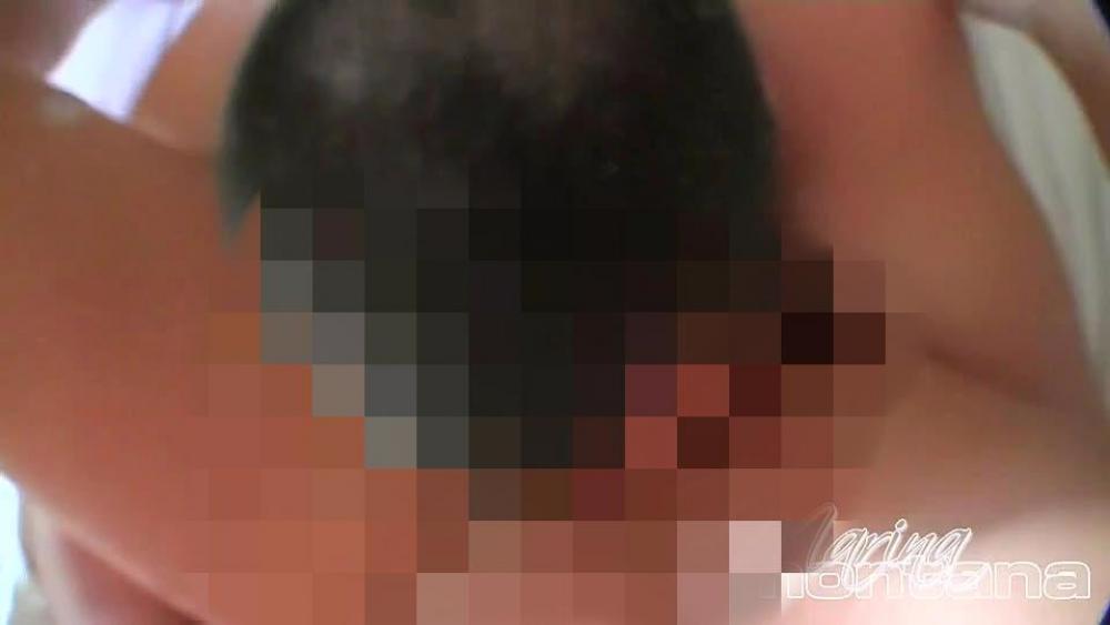 männer zunge tief im loch