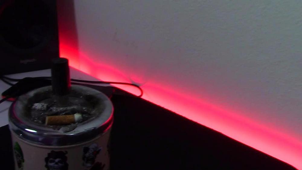 Sei mein menschlicher Aschenbecher