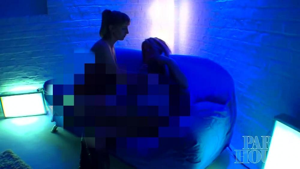 sandra und sandra versaut von den schwänzen gefickt