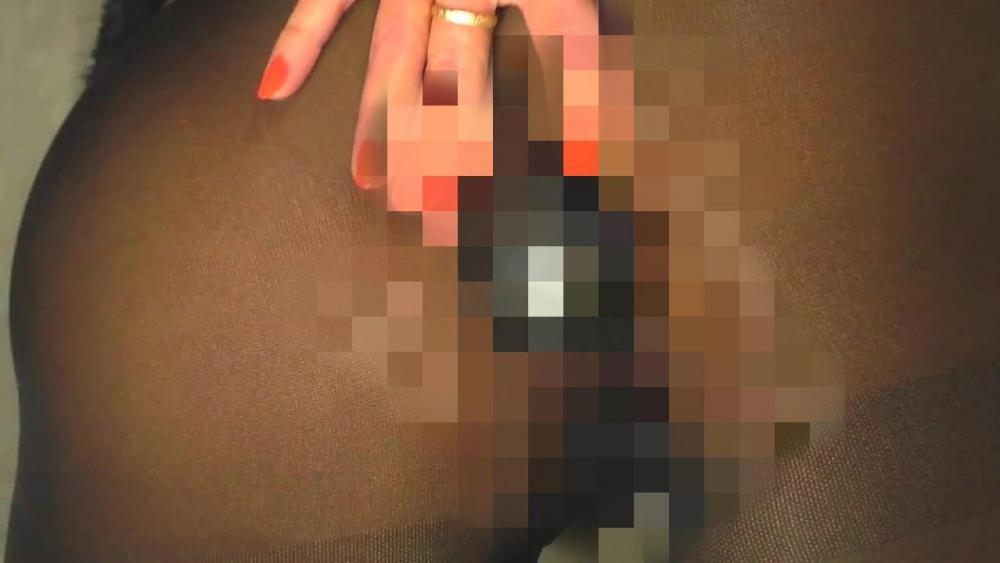 ANAL-AKROBATIK – Kugelfetisch und Nylons