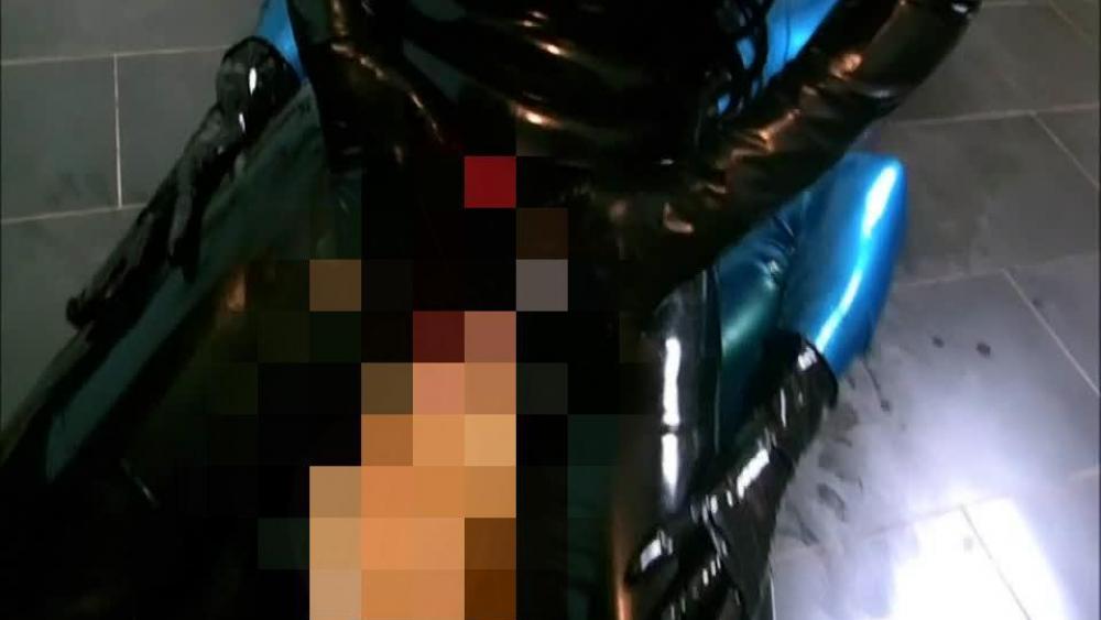 Come Closer 2/3 – Ass Control