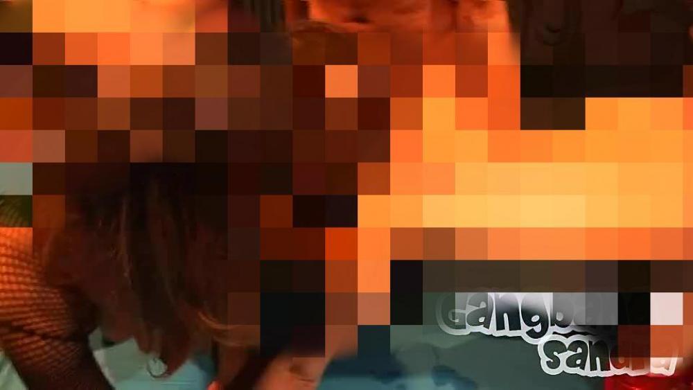 kommt schon und fickt mein gesicht…