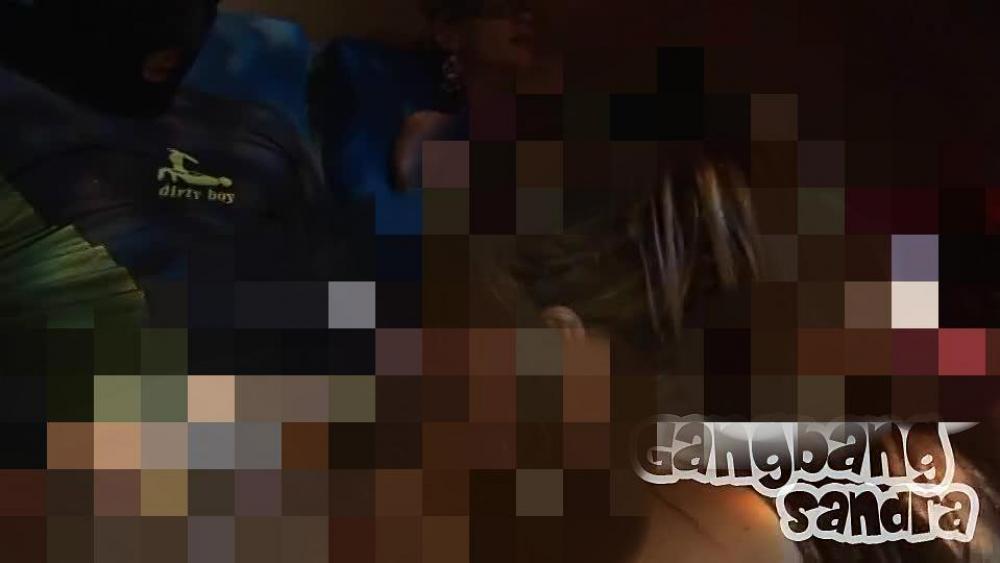 auf´m swingerbett schön abgefickt