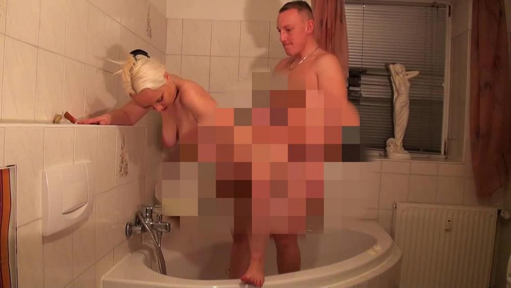 Neuer User fickt mich im Whirlpool hart durch