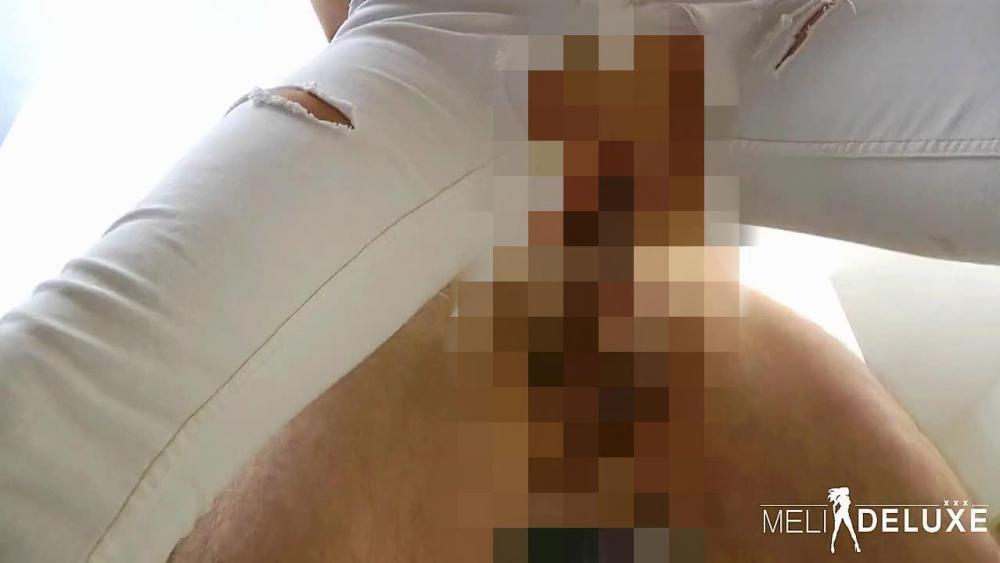 Verhurtes Miststück benutzt erbärmlichen Versager