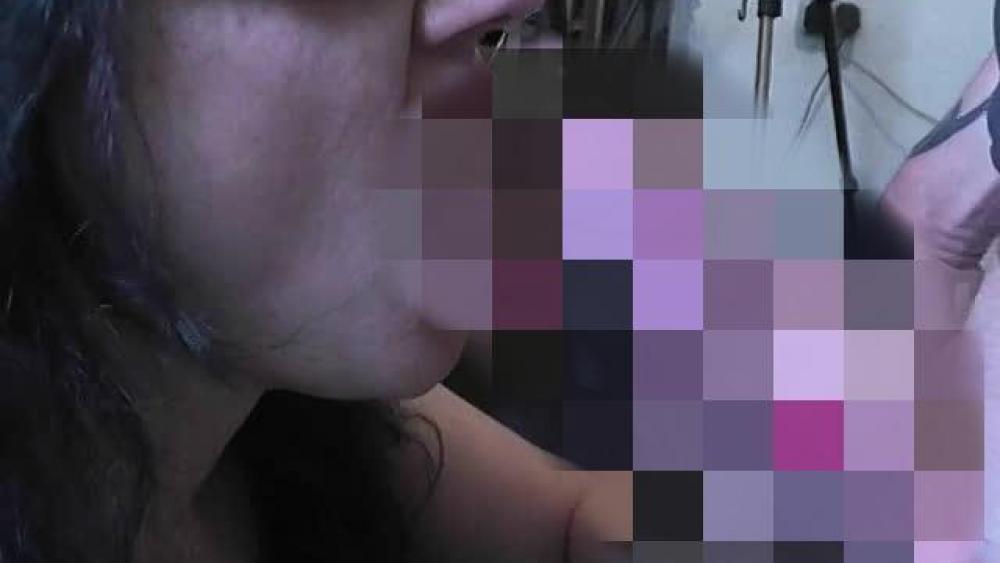 massive Gesichtsbesamung beim Blowjob