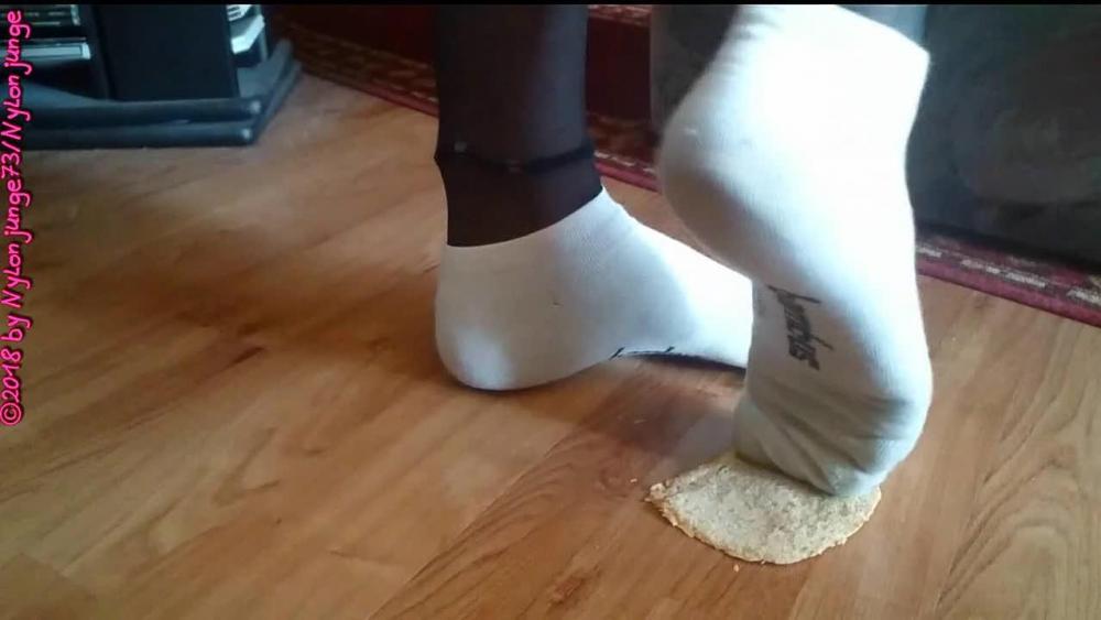 Sneaker Socken und Toastbrot ** Crush Fun **