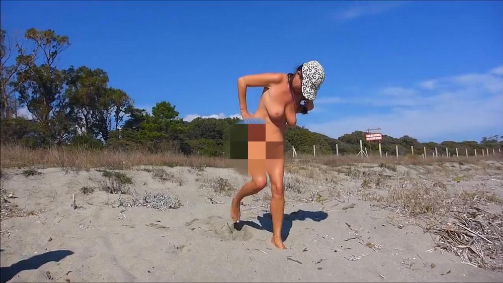 Mein Muschi-Klo am Strand