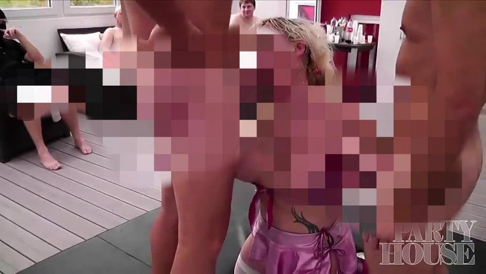 milf stute im rudel ausgeschäumt