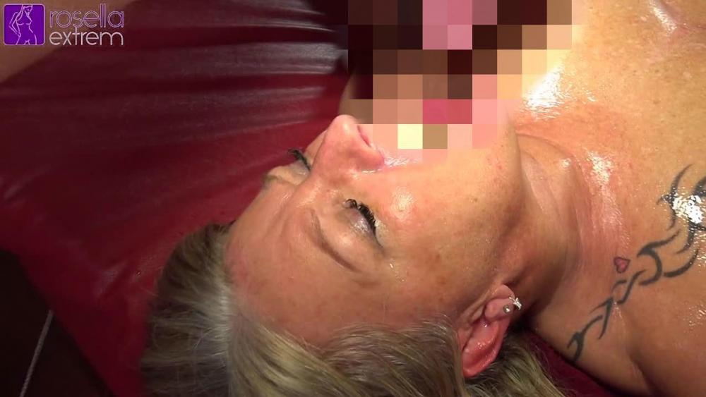 Mein GangBang in Holland, in einem Erotic Cafe! Teil 6! Sperma und Pisse!