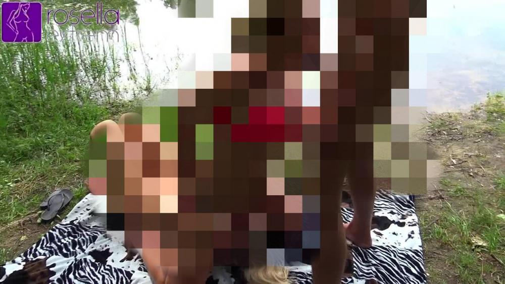 Geiler Public-Fick-Dreier am Badesee! Teil 1! Sperma aus Sarahs besamten Fotze geschluckt!