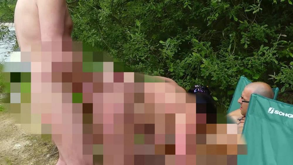 Doggyfick beim Blowjob am See