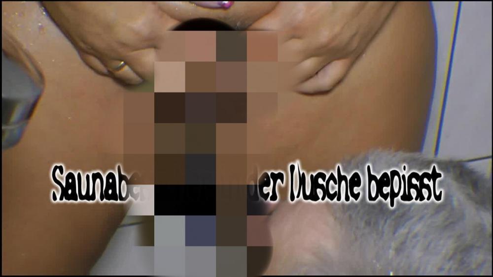Saunabesucher in der Dusche bepisst