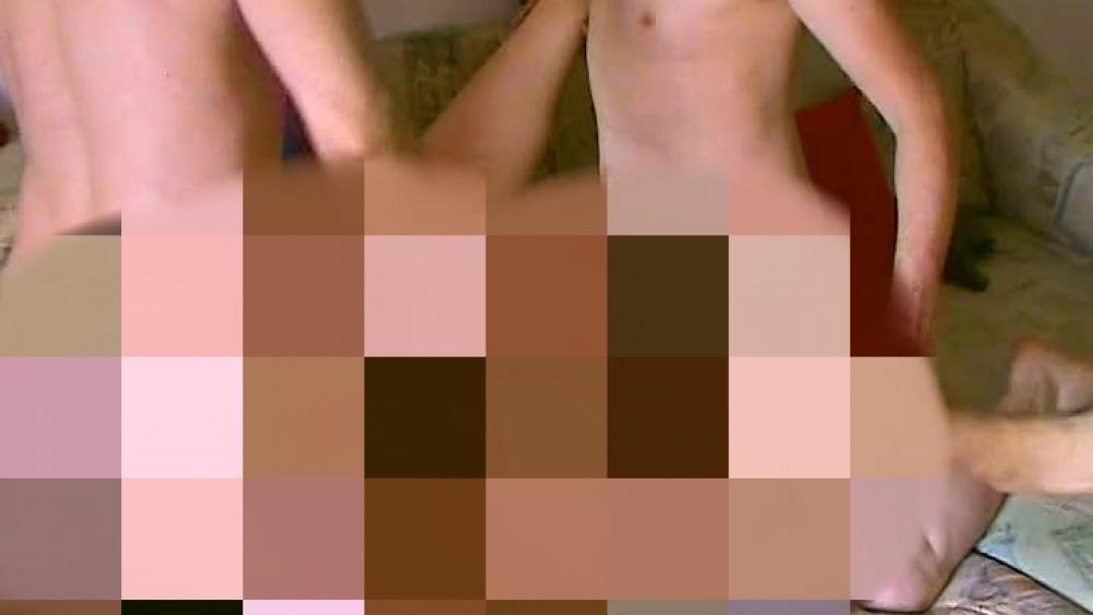 Kumpel zum Bisex verführt 4