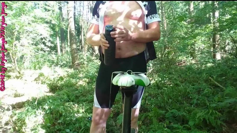 Notgeil auf der Radtour ** Wald Fun **