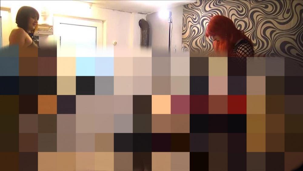 CUMSHOT ins Sklavengesicht
