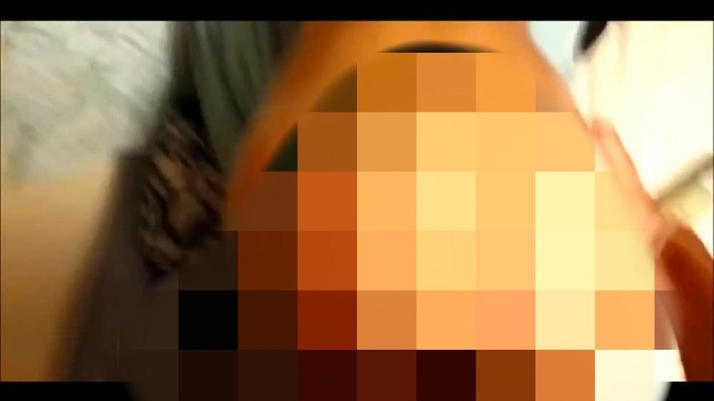Von XXL Schwanz blank in den Arsch gefickt