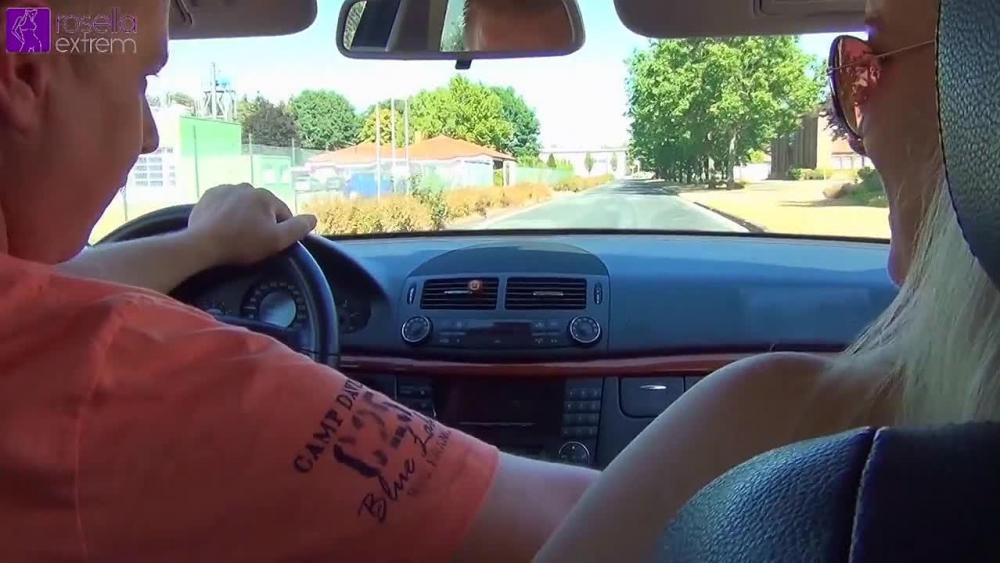Taxi-Fahrer vernaschte und fickte mich!
