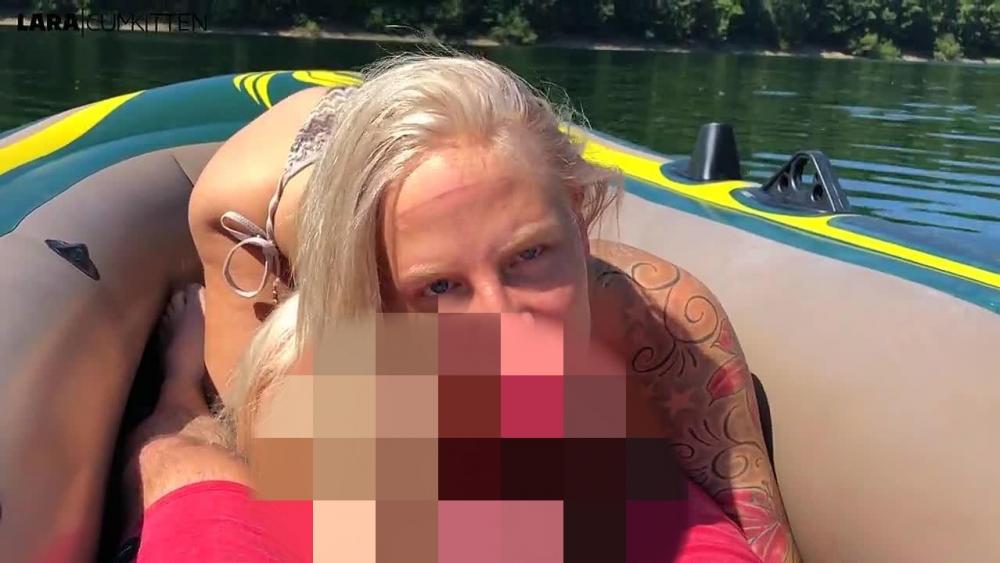 Mega CUMSHOT im Schlauchboot | Ungeschminkt und privat mit mir auf dem See
