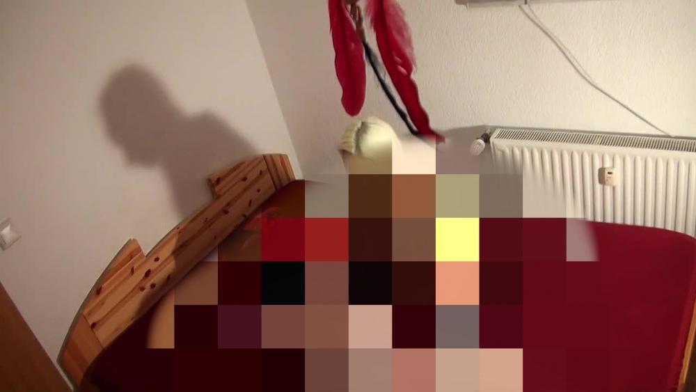 Die Tittenbesamung von User Jens   Spermaspiele