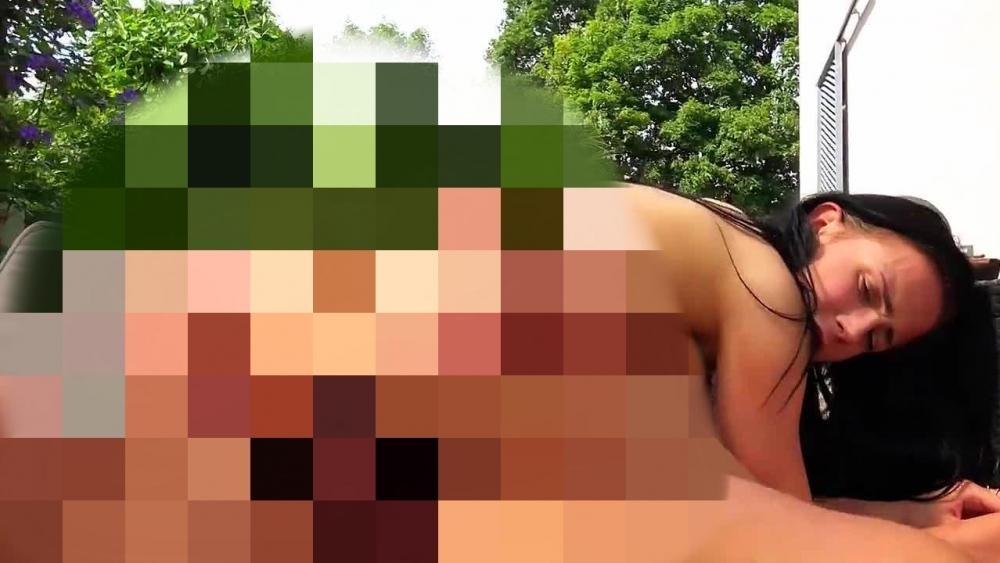 Monsterfotze bis zum Rand mit Sperma abgefüllt!